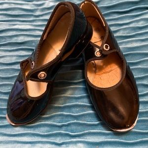 Vintage Kid Tap Shoes 35 years old!